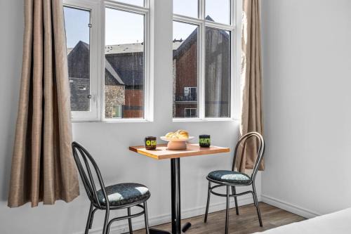Canmore Apartment | Perfect Canmore Getaway for 4 plus Exclusive Savings