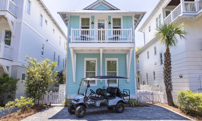 Sunnyside House | Perfect Carillon Beach Summer Retreat with 6 passenger Golf Cart awaits you NOW!