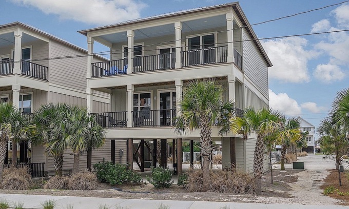 Gulf Shores House | Perfect Family Beach Vacation~nPerfect for Family and Friends to gather.