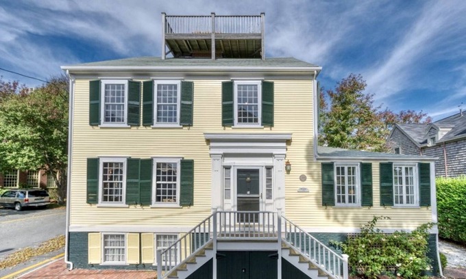 Nantucket Town House | Perfect Family Retreat in the Center of Town