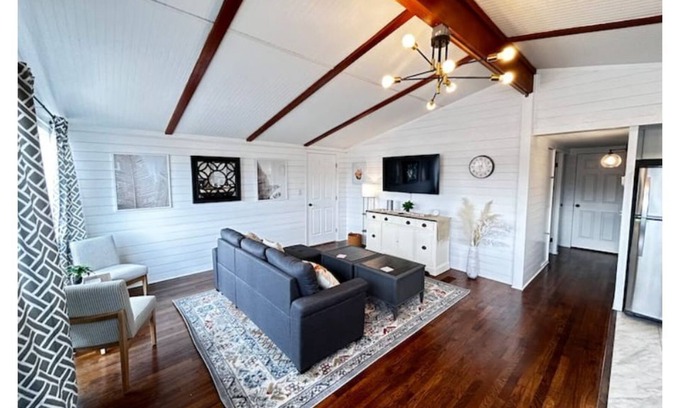 Andover House | Perfect for couples retreat, family friendly and quilters!