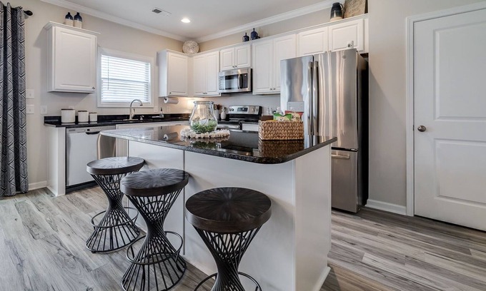 Pooler House | Perfect Getaway Close to Downtown Savannah Gulfstream Hyundai Airport