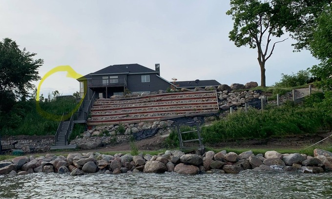 Pelican Rapids House | Perfect Lake Getaway