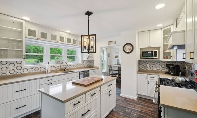 Hector House | Perfect location for exploring Seneca Lake!