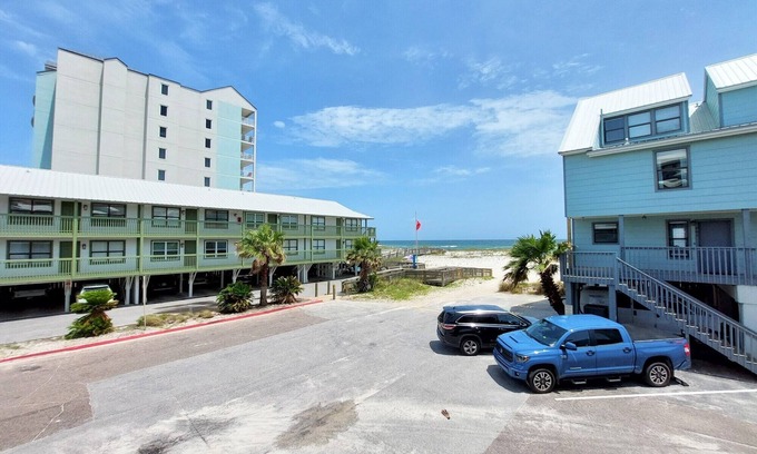 Gulf Shores Condo | Perfect Location ~ Ocean Reef 601 ~ On the beach ~ Walk to Dining & Shopping