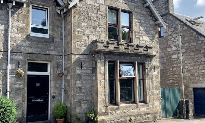 Pitlochry House | Perfect location Pitlochry apartment close to all amenities