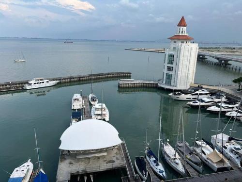 Seri Tanjung Pinang Apartment | Perfect Marina Stay@Strait Quay/w bathtub&carpark