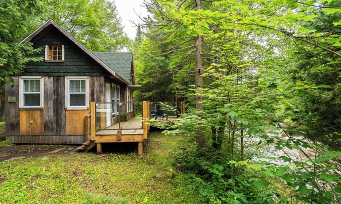 Mauricie House | Perfect Nature Hideaway w/Riverside Views & Picturesque Outdoor Trails & Thrills