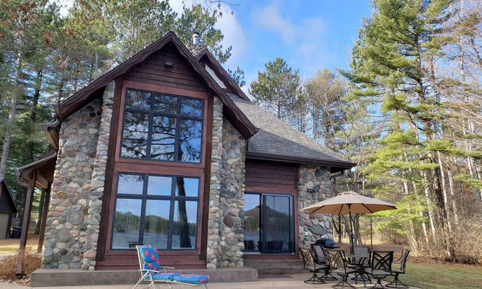 Tomahawk House | Perfect Northwoods Retreat