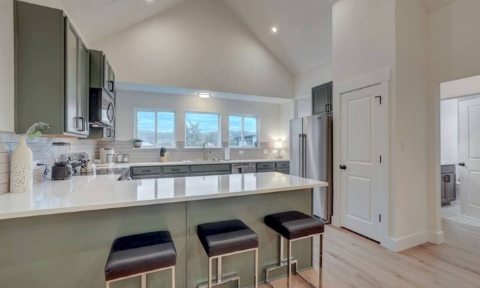 Jonestown House | Perfectly Charming 2 bd 2bth home, newly remodeled!