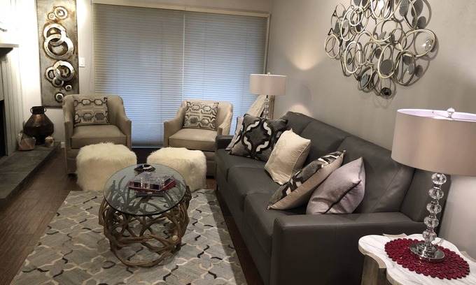 Downtown Condo | PERFECTLY LOCATED ASPEN CONDO! Walking distance to everything in Aspen!