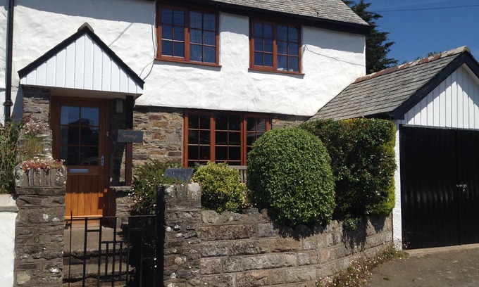 Georgeham Cottage | Period Cottage with large garden in lovely Georgeham