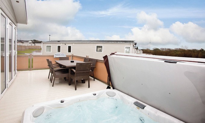 White Cross Ski Chalet | Perranporth Premier Lodge