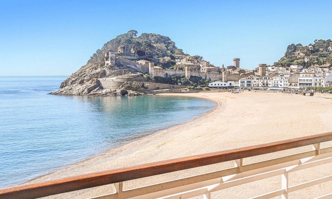 Tossa de Mar Apartment | Pet friendly apartment in Tossa de Mar
