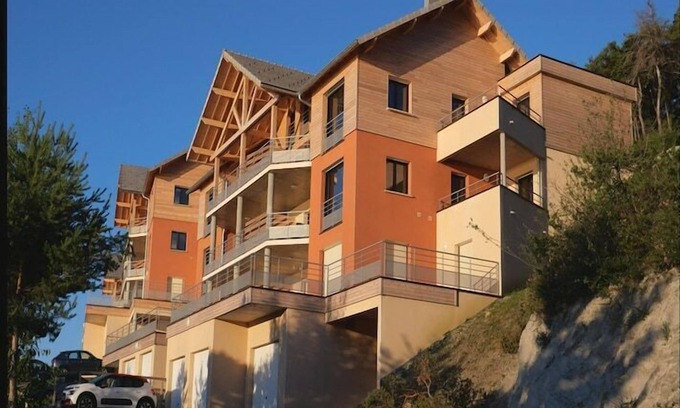 Chorges Apartment | Pet-friendly apartment in Chorges