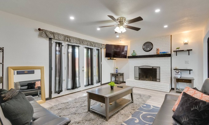 Atwater House | Pet-Friendly Atwater Home ~ 12 Mi to Yosemite Lake