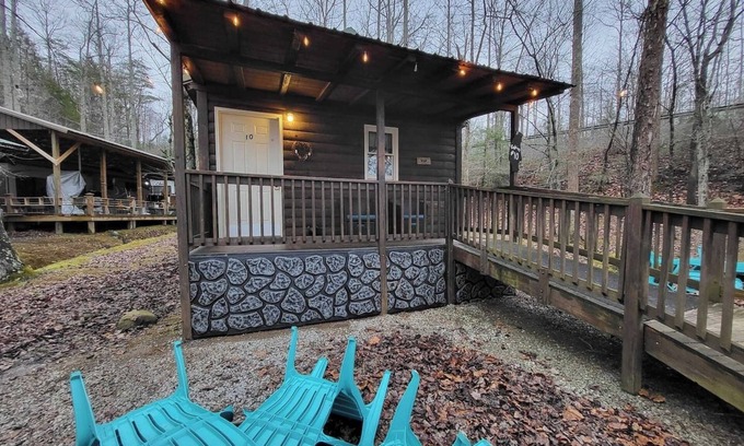 Gatlinburg - Pigeon Forge House | Pet Friendly Cabin in Gatlinburg