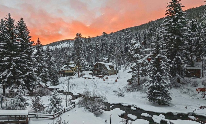 Vail Condo | Pet Friendly Creekside Condo - On Free Bus Route - Patio w/Grill