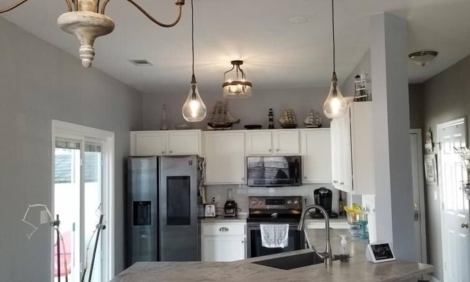 Bluffton House | Pet friendly Downtown, historic bluffton home