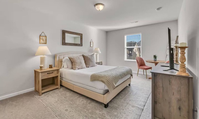 Winston - Salem House | Pet-Friendly, Garage Parking, BBQ, Modern Workspace