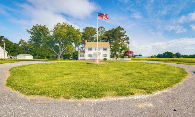 Cape Charles House | Pet-Friendly Home w/Gazebo: Minutes to Beach!