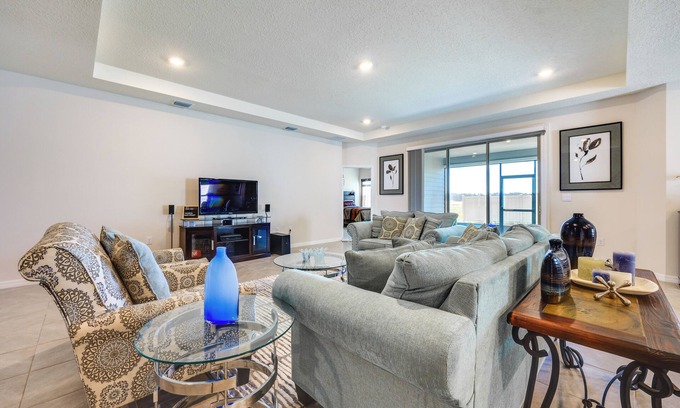 Newberry House | Pet-Friendly Home w/Screened Patio in Newberry!