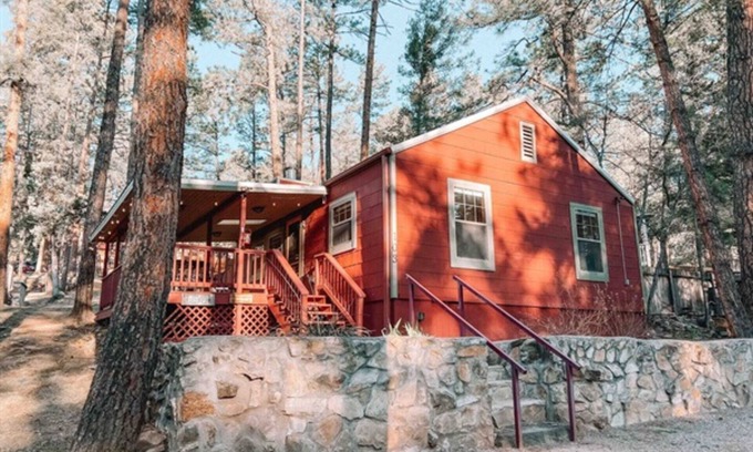 Ruidoso Cabin | Pet Friendly | Hot Tub | Close to Nature Trails