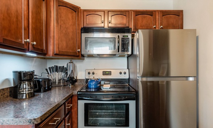 Royal Oak House | ★ Pet Friendly + Large Families | ❤ of Royal Oak