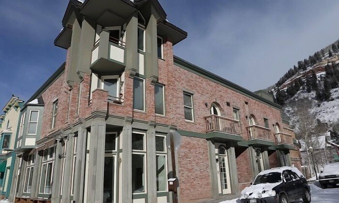 Telluride Condo | Pet friendly, luxury condo located on the sought after quiet end of Main Street