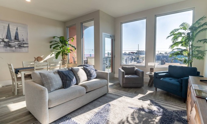 Carolina Beach Condo | Pet Friendly Oceanview - Near Boardwalk