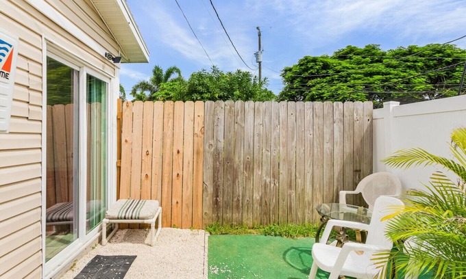 Fort Myers Apartment | Pet-Friendly Outdoor Space + Parking