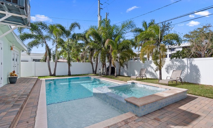 Hollywood Lakes House | Pet Friendly, private pool home, 1 mile from the beach, near golf courses.