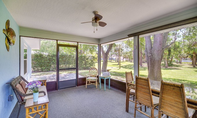 Sebastian Highlands Cottage | Pet-friendly Sebastian Home: w/Porch + Lake View!