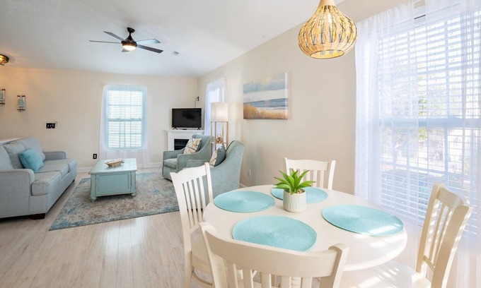 Carolina Beach House | Pet Friendly - Short walk to the beach!