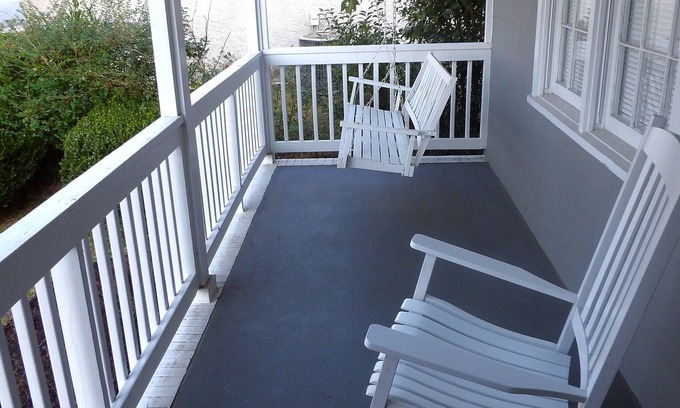 Columbus House | Pet friendly Simply Southern Gem. Located just minutes from Ft. Moore.