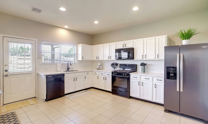 Tomball Cottage | Pet-friendly Tomball Home ~ 8 Mi to Burroughs Park
