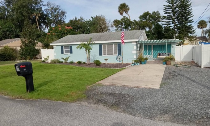 Edgewater House | Pet Friendly with no pet fees and pool access " The Riverwalk cottage"