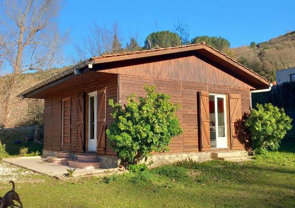 Reynes Ski Chalet | Petit chalet en bois