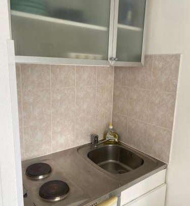 12th Arrondissement Apartment | Petit logement bien placé