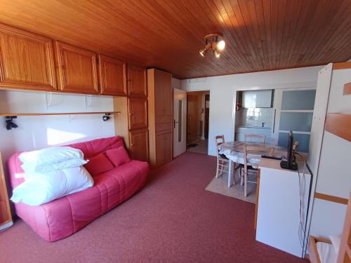 Montgenevre Apartment | Petit prix studio 4 pers. proche pistes et commerces avec balcon sud, acceptant animaux - FR-1-445-90