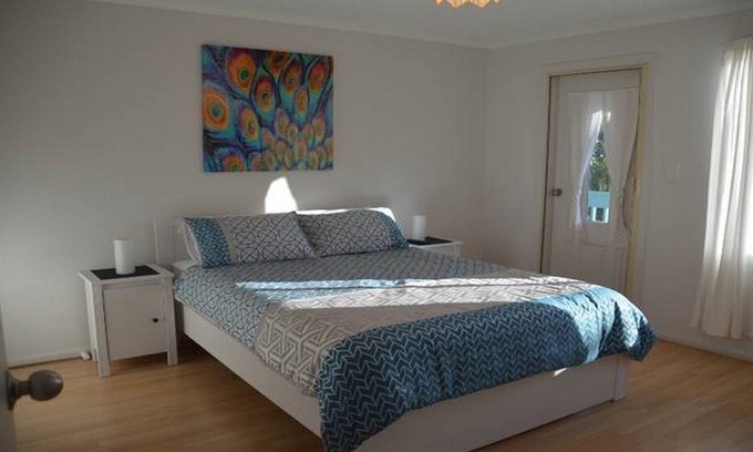 Encounter Bay House | PetLet 5: Beautiful Sea & Lake Views - Sleeps 12!