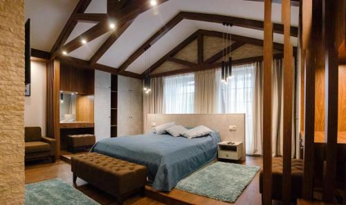 Shevchenkivs'kyi District Hotel | Petrani Nivki