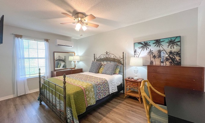 Southeast Pensacola House | Peyton Cottage - near Hospitals-Airport