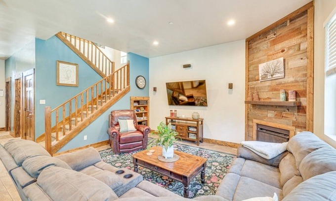 Kings Beach House | Phenomenal 4-bedroom house in Kings Beach for a perfect getaway