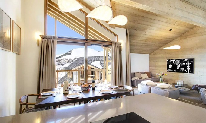 Bergers Apartment | PHOB41 Magnificent top floor apartment, very spacious and bright, at the foot of the slopes.
