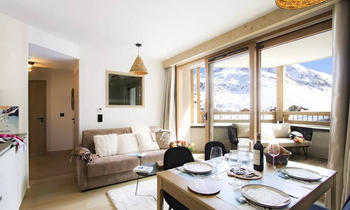 Bergers Apartment | PHOC26 Pleasant ski in/ski out apartment