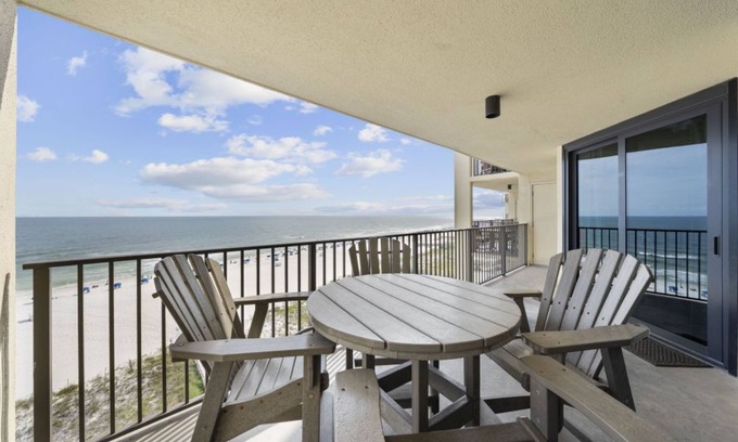 Orange Beach Condo | Phoenix IV 4073 Phoenix IV 4073 | A Stunning Beachfront Condo