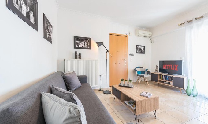 Kerameikos Apartment | Photostory Art Studio