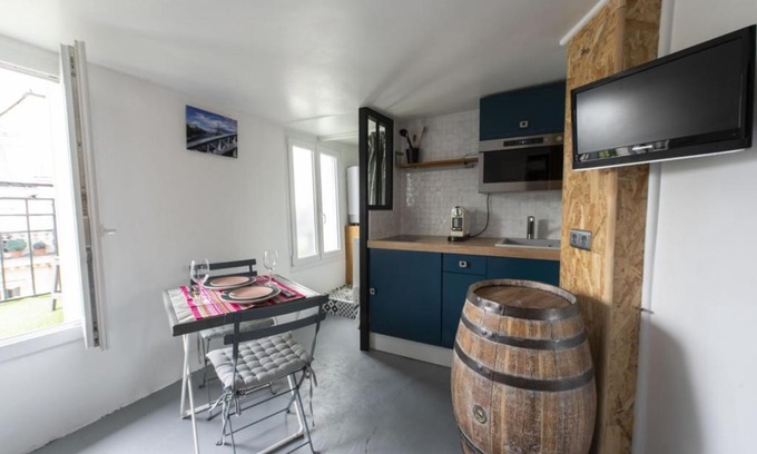 Saint-Merri Apartment | Piaf