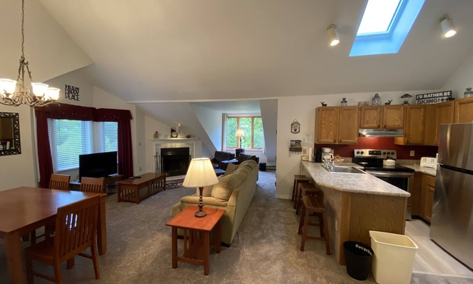 Killington Condo | PicoVillage Resort G301-Beautiful contemporary style 2-bedroom,2-bath condo with the comfort of home